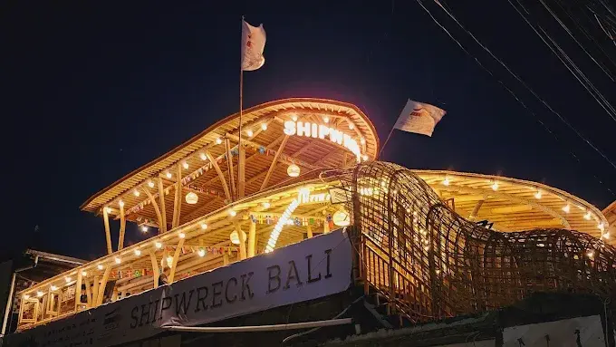 SHIPWRECK BALI Rooftop Bar & Resto
