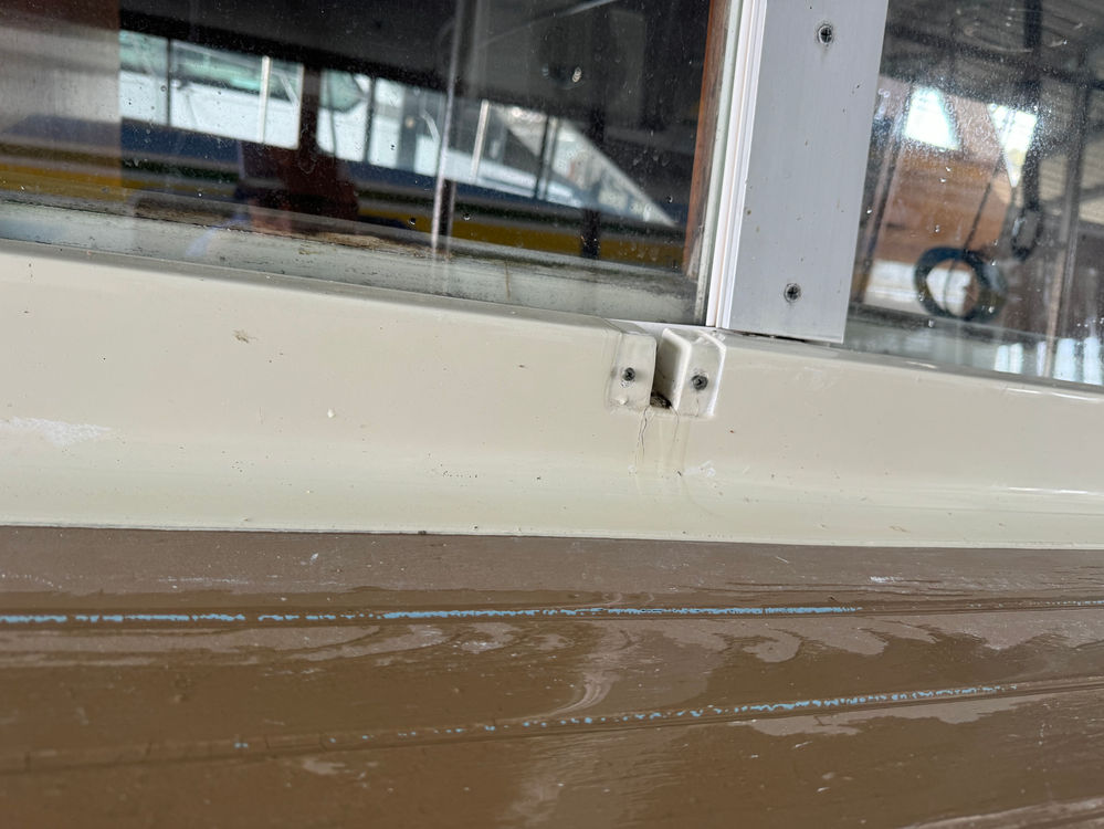 ISO Window drain covers CC Commander Club