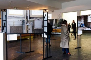 Tentoonstelling 'straat wezen' nu in de CM te Gent