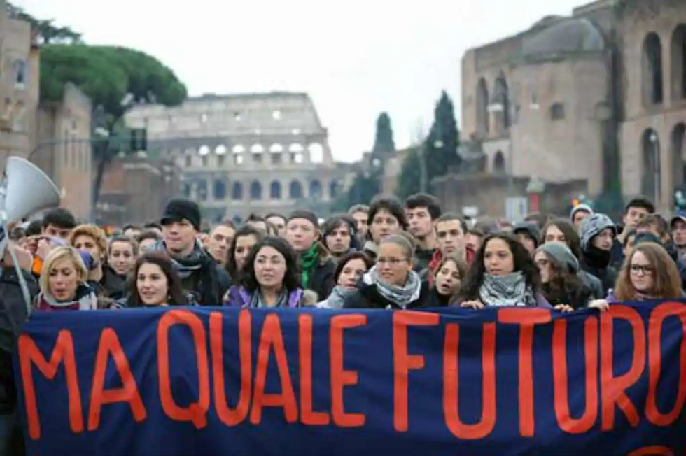  ragazzi protestando 