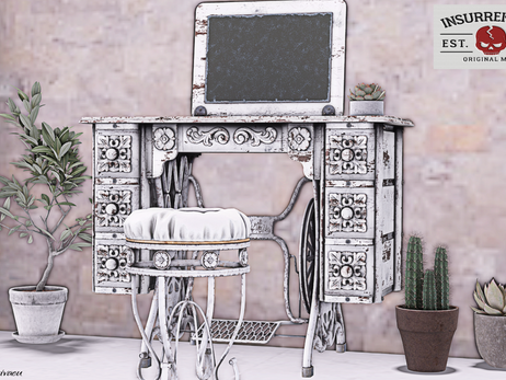 Grandma's old Sewing Machine is now a Vanity for me!♥