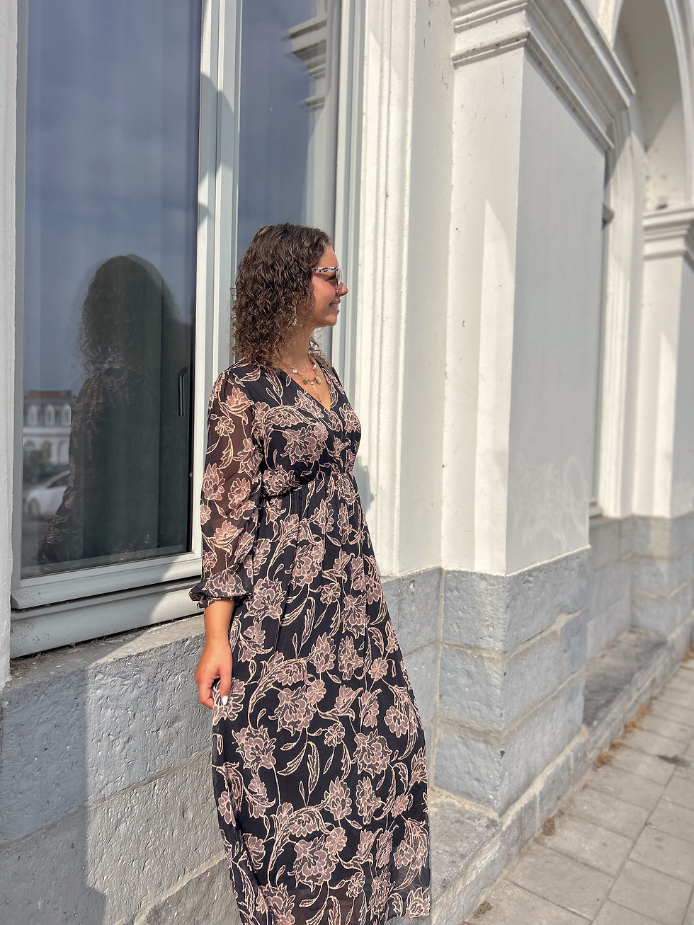 Miniature : Robe avec détails dorés (grande taille) 
