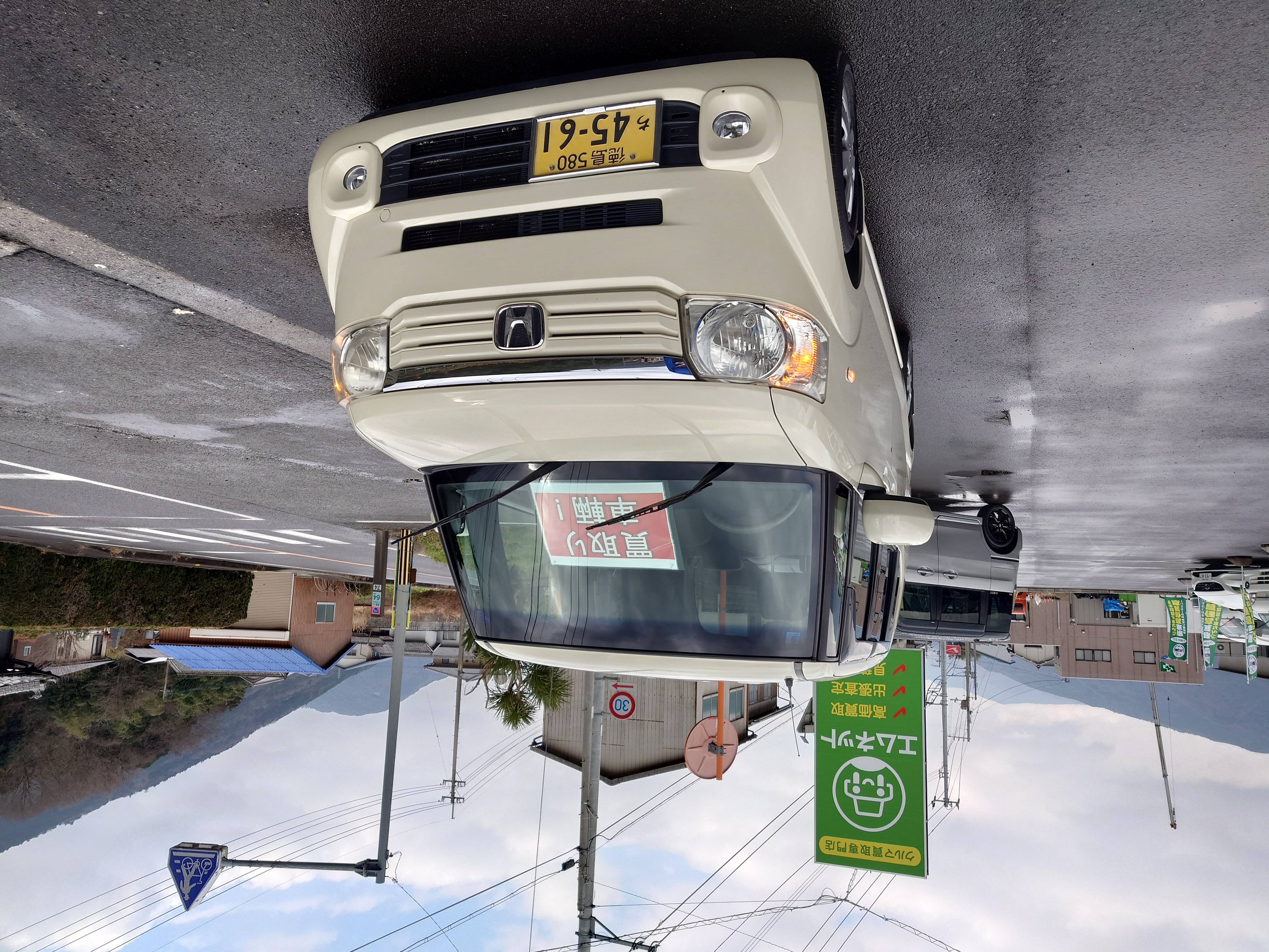 徳島県三好郡のお客様より、ホンダ・N-BOX・JF1型を車買取ご成約しました。