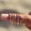 Miniature : Bague grappe saphirs bleu, or 18k