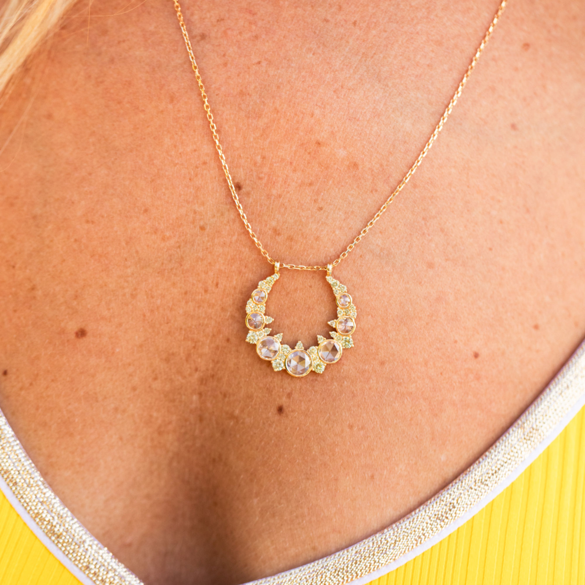 Pendentif Lune, or jaune 18k