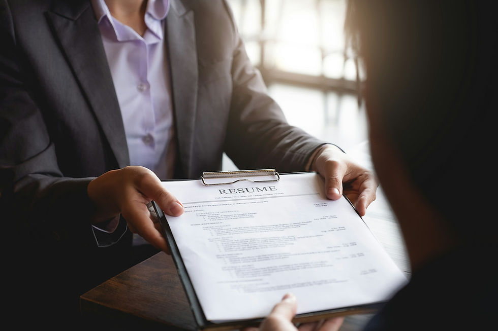 The 7 Best Resume Builder Services for Career Change and Promotion in 2026