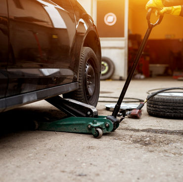 Best Floor Jacks Of 2026: Ranked By Lift Range, Safety Tech, And Build Quality