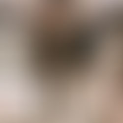 How insecurity affects the way you dress