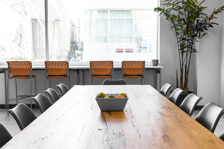 Commercial interior architecture for Puls in Palo Alto by Dana Ben Shushan at Dana Design Studio