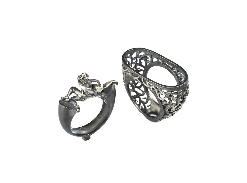 Thumbnail: Secret Ring