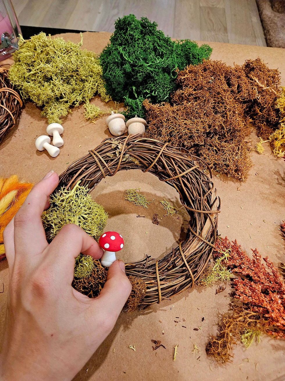 Thumbnail: Mini Moss Wreath Crafting