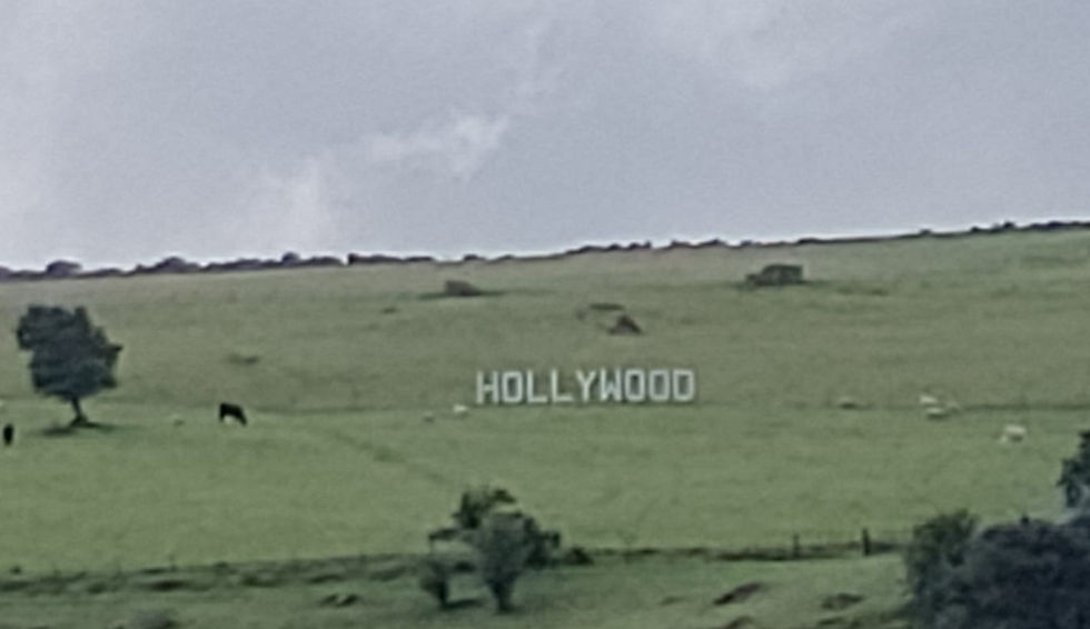 Hollywood Zeichen im County Wicklow, Irland