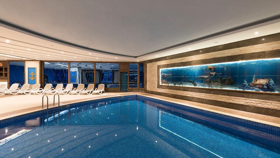 Sui Resort indoor pool
