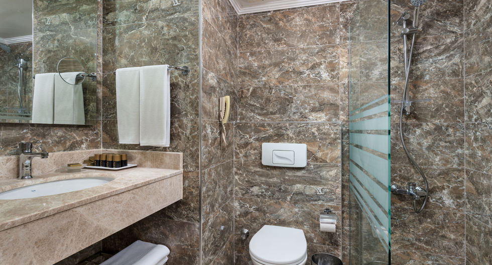 oz hotels incekum beach resort family room wc