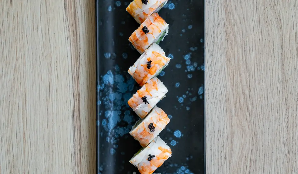 Antalya'da sushi restaurant olarak hizmet veren Sushi Club enfes sushi sunumu.