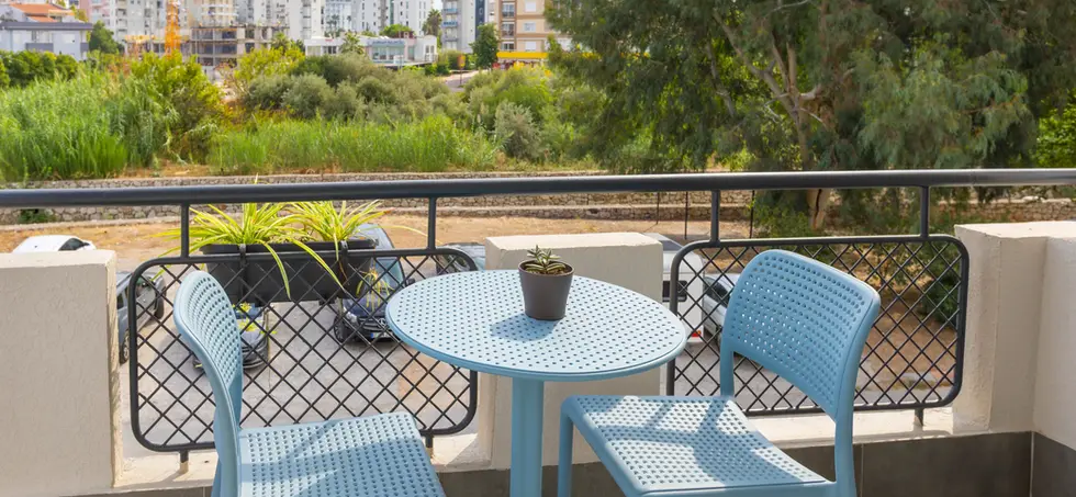 Havadar balkonlu oda seçenekleriyle Hotel 7, Konyaaltı plajına yürüme mesafesinde, uygun fiyatlı butik otel.
