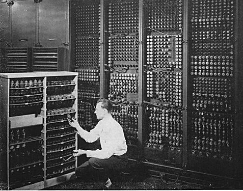 ENIAC-changing_a_tube_edited.jpg