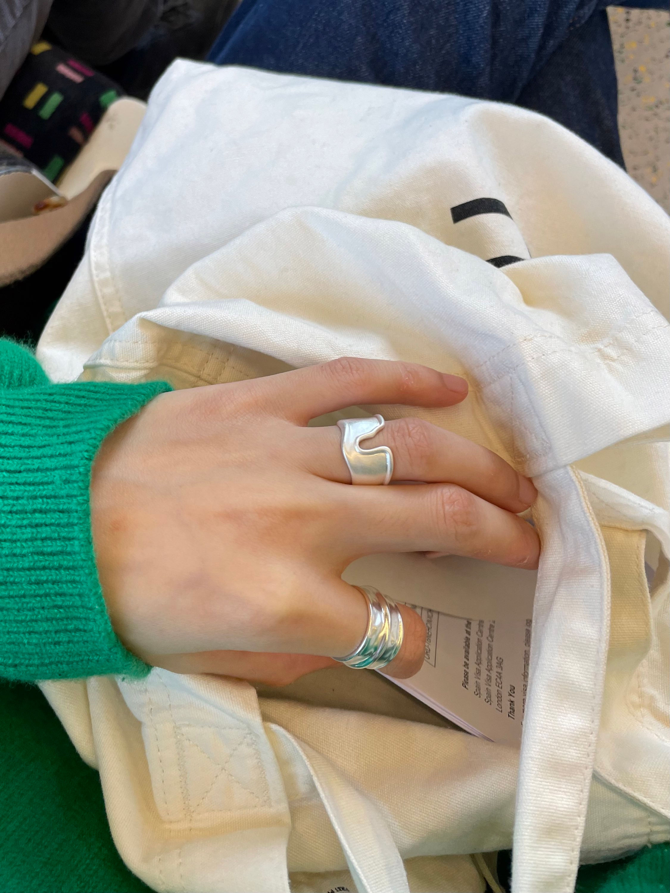 Soft Curve Ring