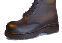 Zapato de seguridad con casco