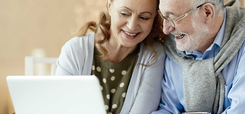 MTC: adultos mayores de 6 regiones desarrollan habilidades digitales en centros de acceso