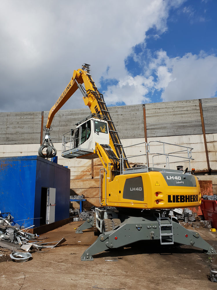 Our latest investment Liebherr LH40 Crane.