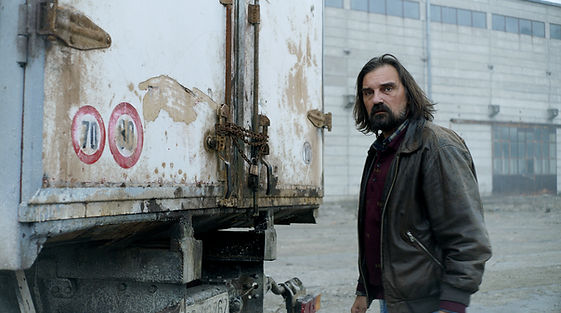 La carga_STILL.jpg