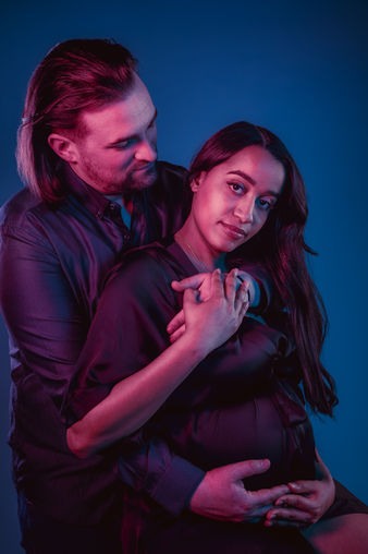 Photographe grossesse rezé, séance photo studio nantes, photographe studio rezé, studio photo rezé, studio photo nantes, shooting studio nantes, photographe studio nantes, photographe grossesse Nantes, photographe couple Nantes, Alice Grumeau