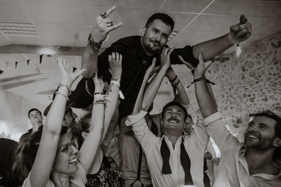 Photographe mariage Nantes. Photographe mariage loire atlantique. Photographe mariage rock nantes. Photographe de mariage Nantes. Photoreportage mariage Loire Atlantique. Photographe mariage Pays de la Loire. Photographe mariage Rezé. Tsar groupe metal.