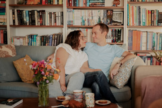 Séance photo à domicile couple Nantes, photographe couple nantes, photographe reze, shooting couple nantes