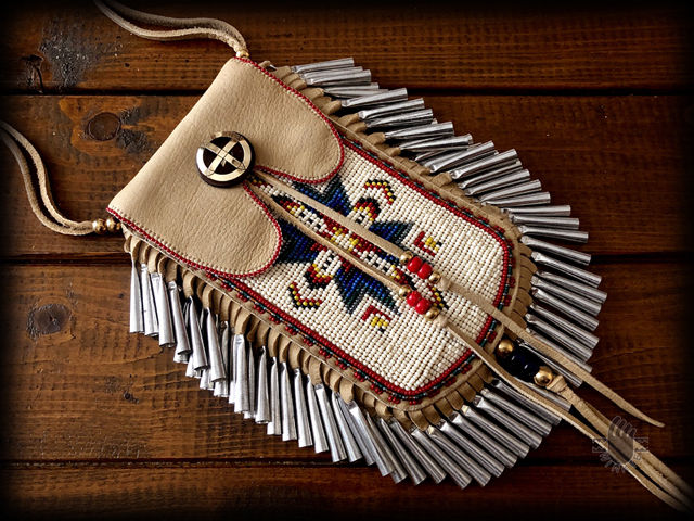 Beaded "Lakota Star" Smartphone Pouch (i-phone 8 Plus ver.) 2