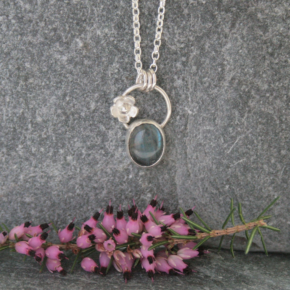 Thumbnail: Sterling silver and labradorite gemstone pendant