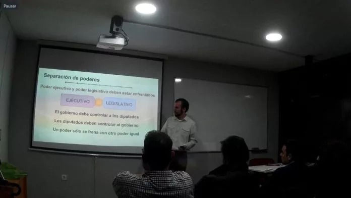 Charla del MCRC en Málaga