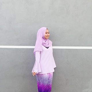 Writer: Hanyss Aziz