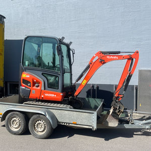 Anhänger und Minibagger