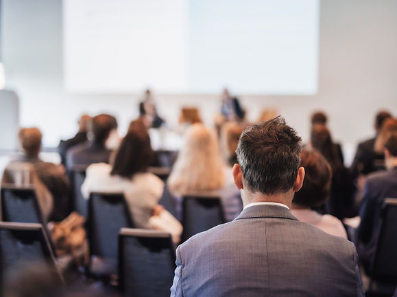interview-round-table-discussion-business-convention-presentation-audience.jpg