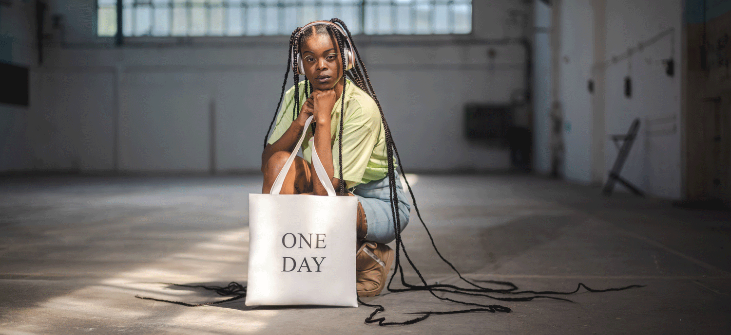 ONE DAY DAY ONE Tasche - Etwas in dir weiss bereits den Weg. Beim Schicksal geht es nicht immer darum, wohin zu gehst - manchmal geht es darum, sich daran zu erinnern, wer du bist.