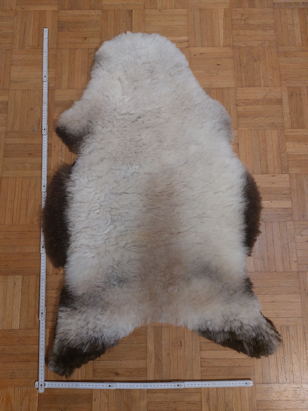 Englisches Schaffell,kurz geschoren, weich (111)