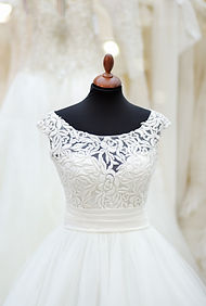 belle-robe-mariee-mannequin_107864-1001.