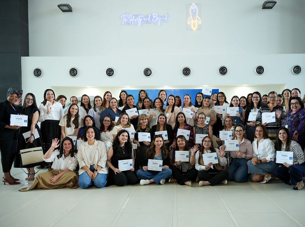Ficohsa Mujeres Adelante junto a Alegria Market celebran Graduación del Diplomado Fortaleciendo tu Marca