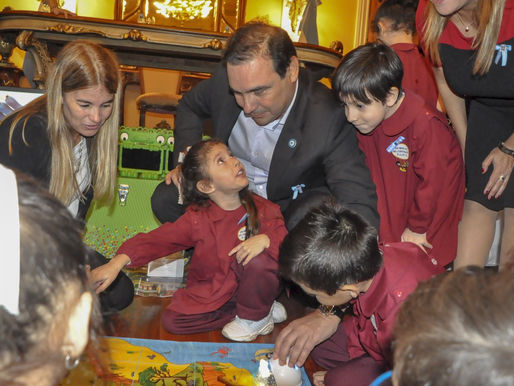 El gobernador Valdés instó a hacer la “revolución del conocimiento a través de las nuevas tecnología