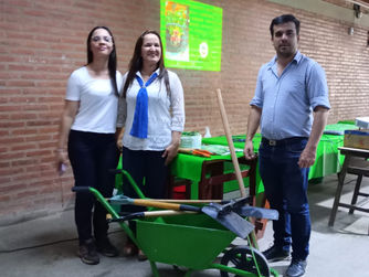 Desarrollo Social capacitó en Huertas Institucionales a niños de la Escuela "Adolfo Contte"