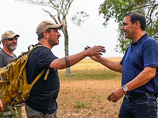 Valdés recorrió zonas del Iberá afectadas por el fuego