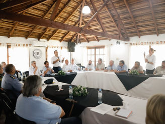 Valdés se reunió con representantes de la Asociación de Sociedades Rurales de Corrientes