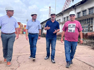 El ministro Meza constató el funcionamiento operativo, logístico y administrativo del puerto de la ciudad de Corrientes