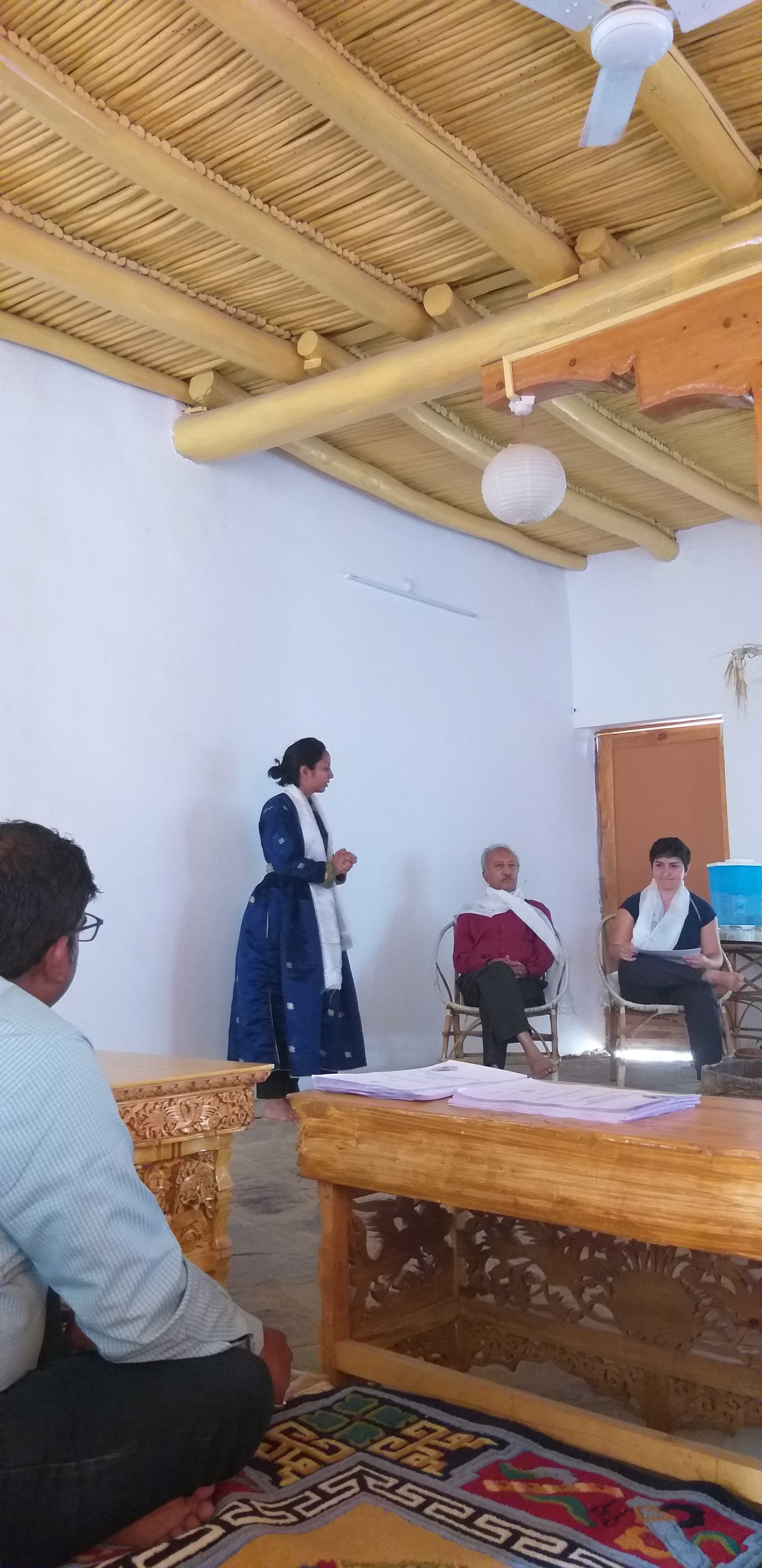Maanasa welcomes participants to the workshop