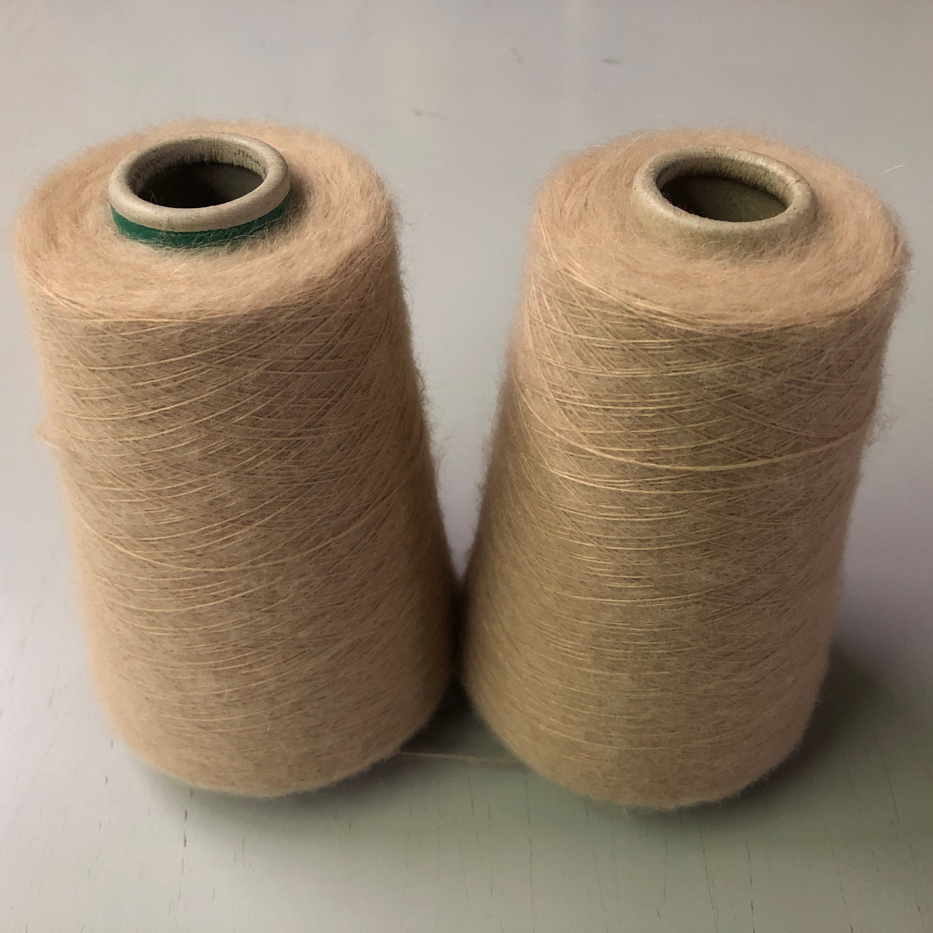 Polyacryl Alpaka Polyamid Polyester Mischung Nm 7  " Fuertto "