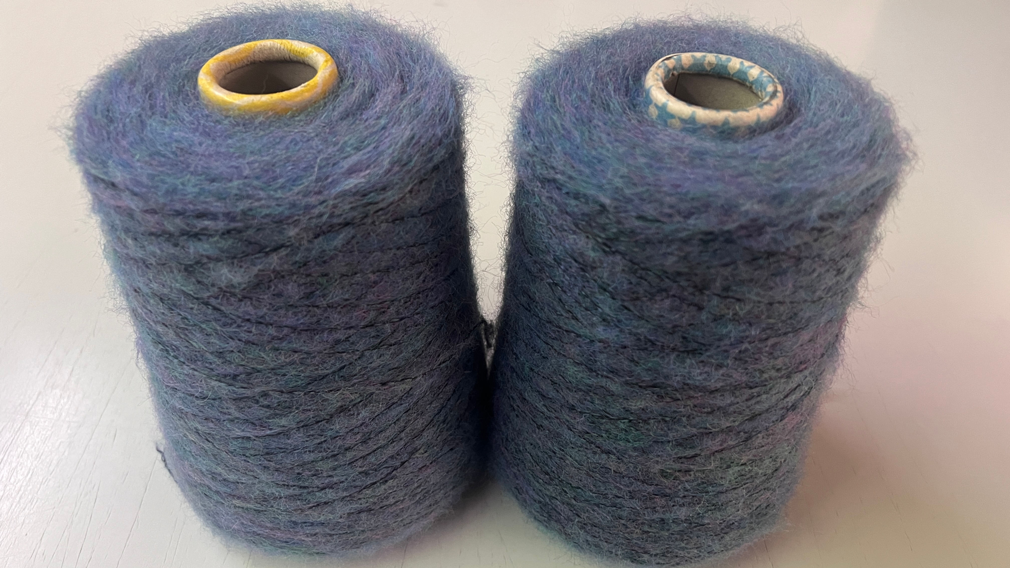 83% Wolle 10% Mohair 7% Polyamid Nm 4,5