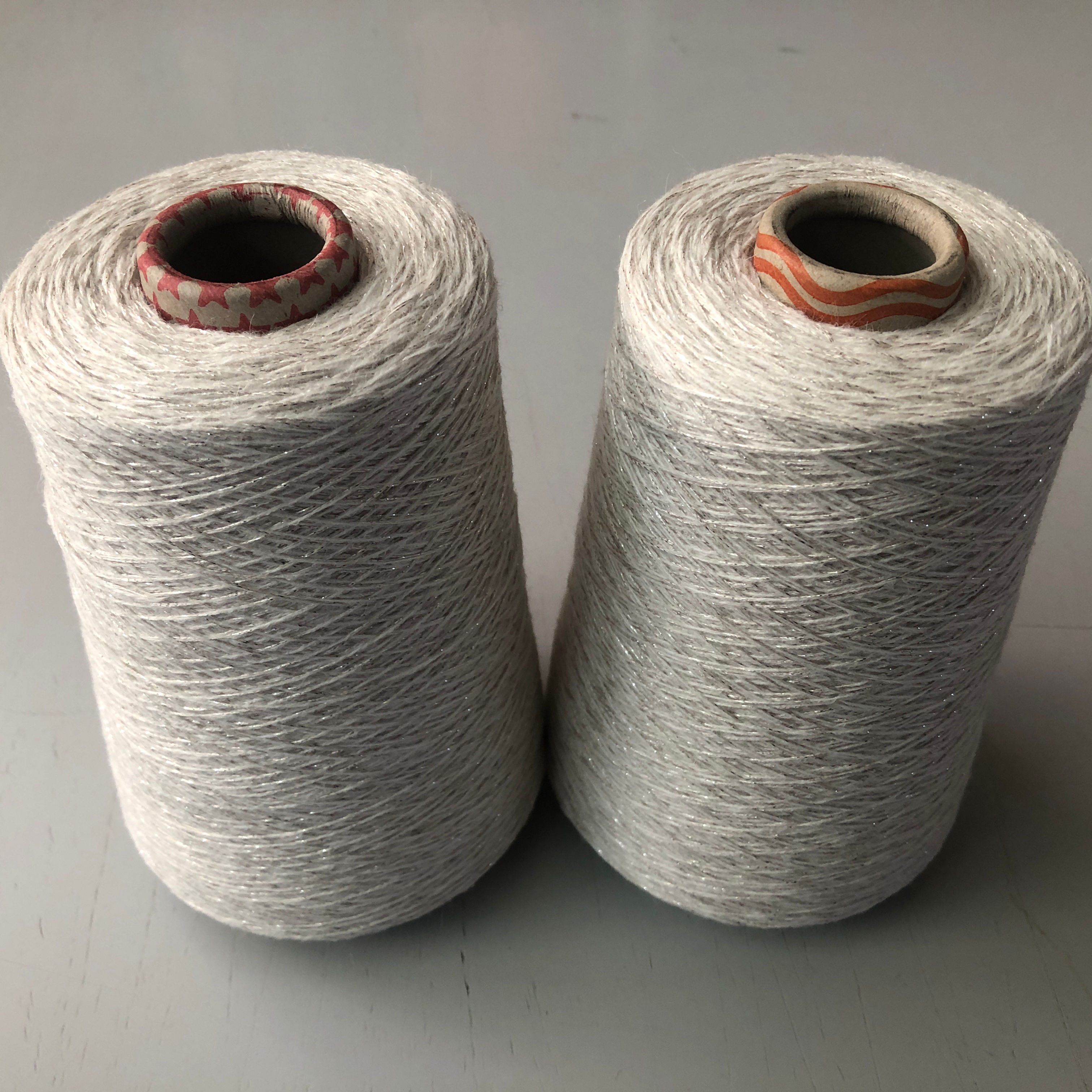 Wolle-Mischung mit Glanzfaden  Nm15