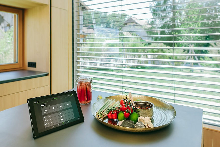 (c)Loxone_Mountain-Top-Case-Study-Kitchen-Tablet-App.jpg