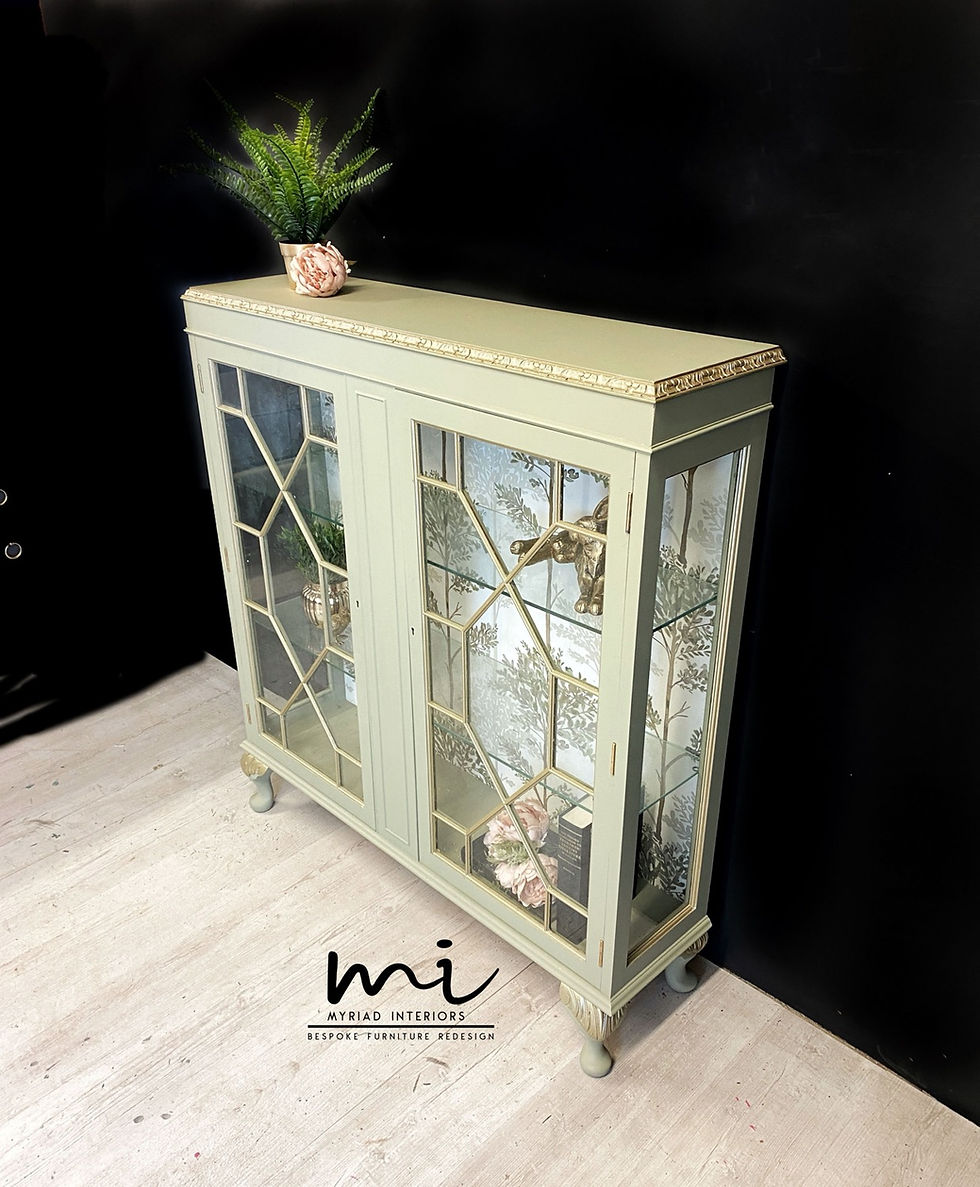 Thumbnail: Vintage display cabinet, gin bar